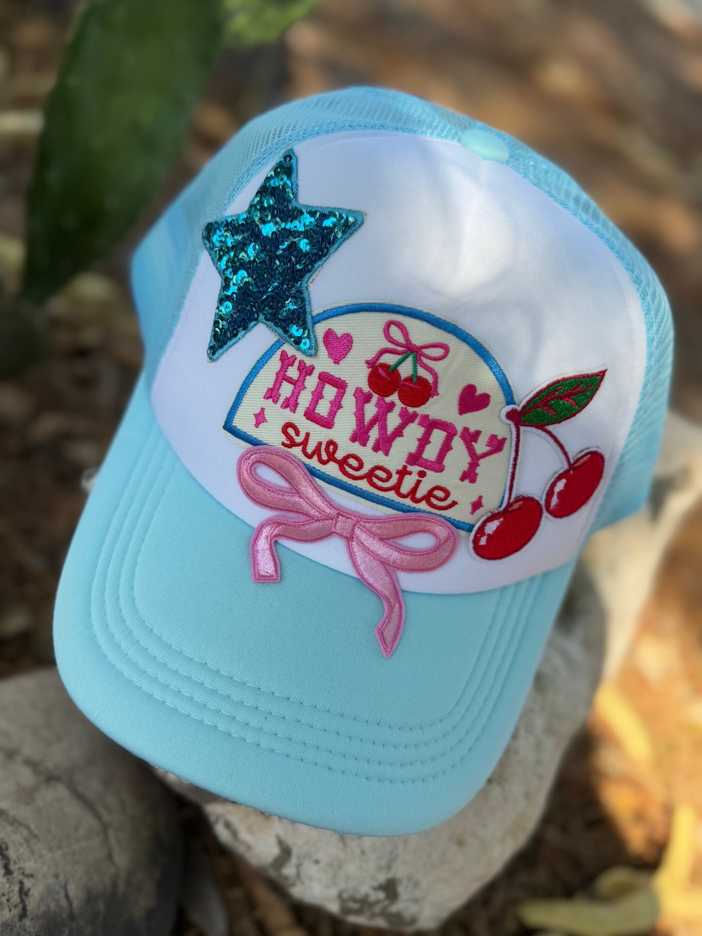 Howdy sweetie trucker hat