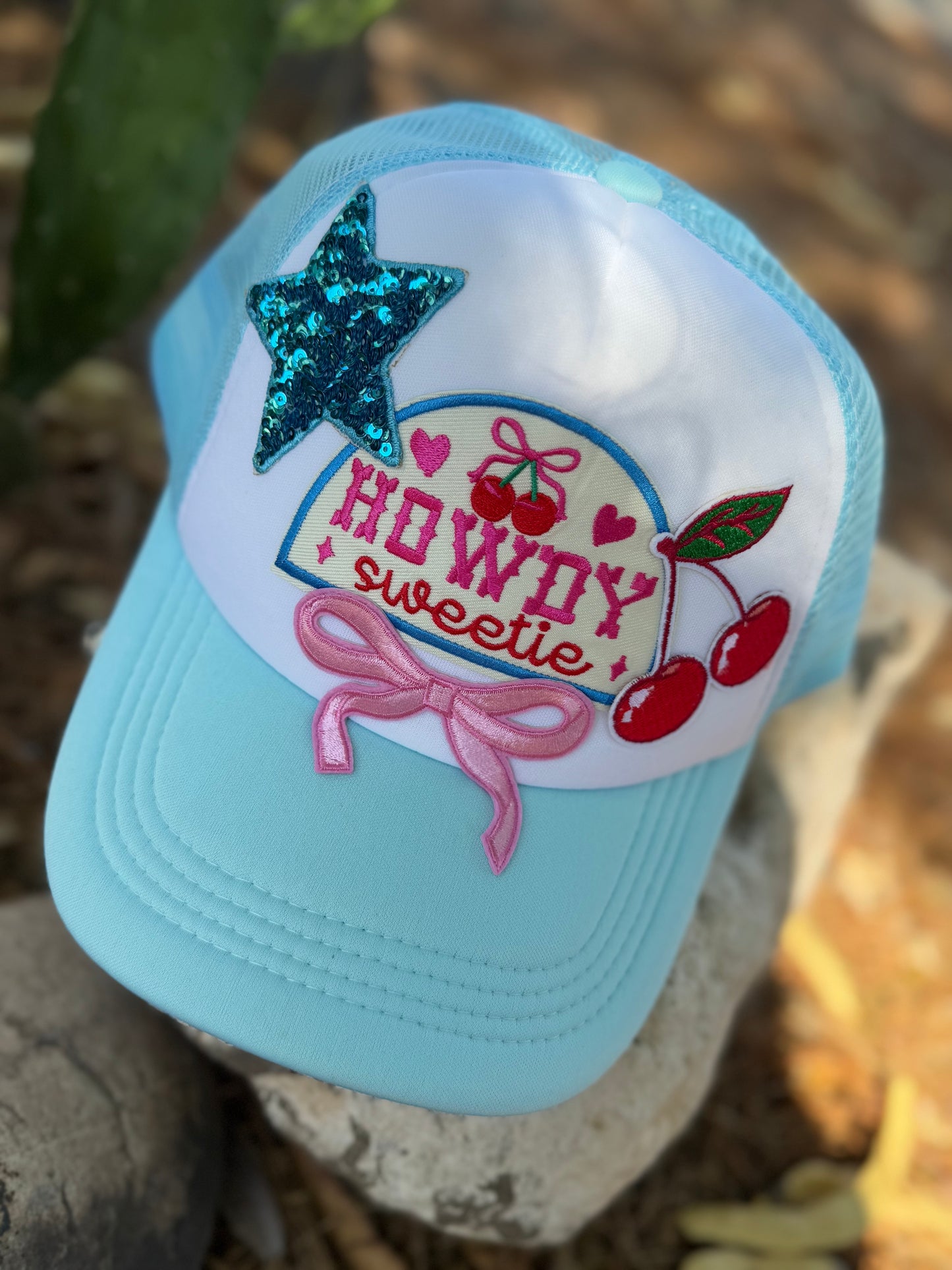 Howdy sweetie trucker hat