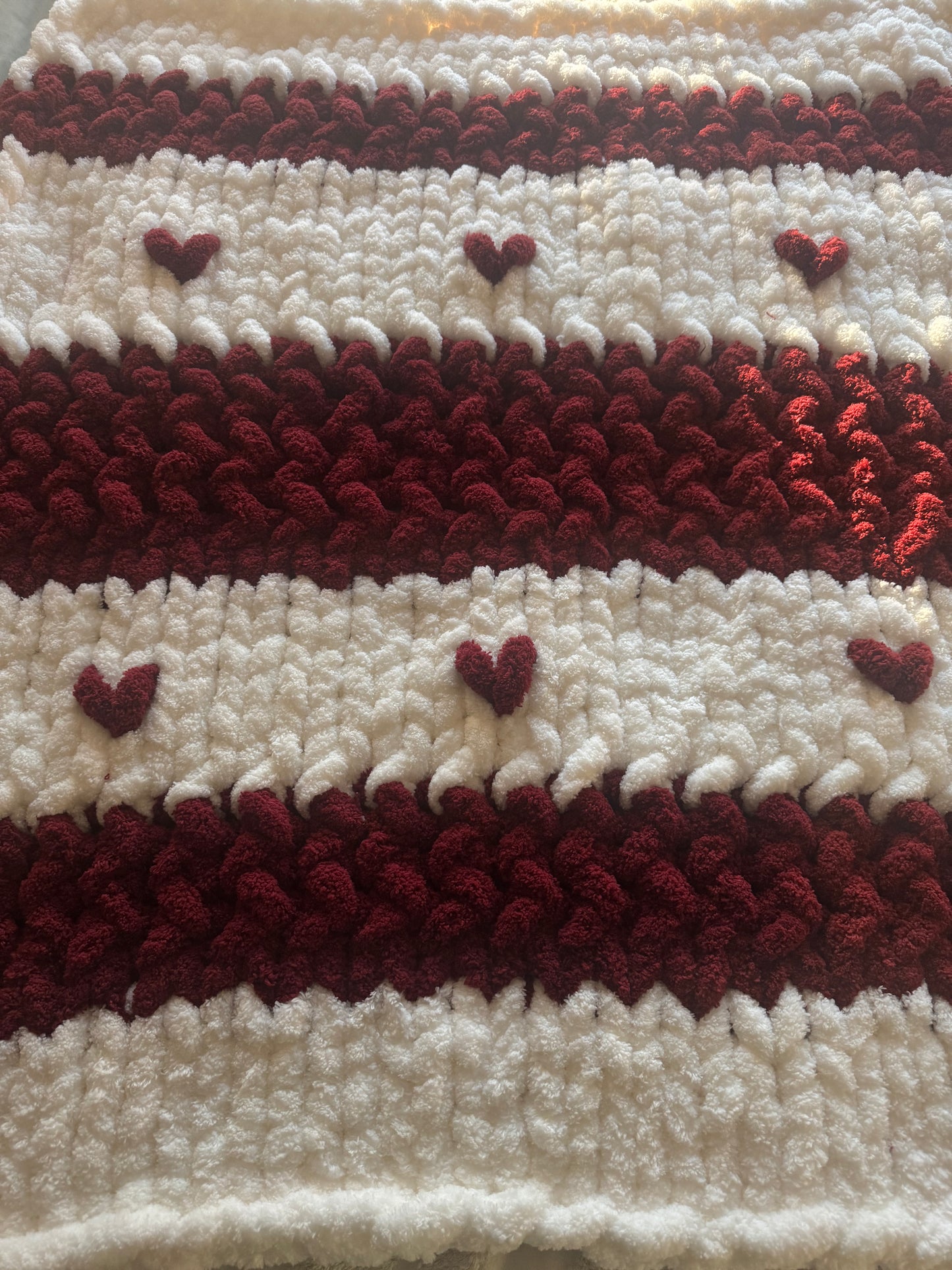 Valentine’s Day chunky knit blanket