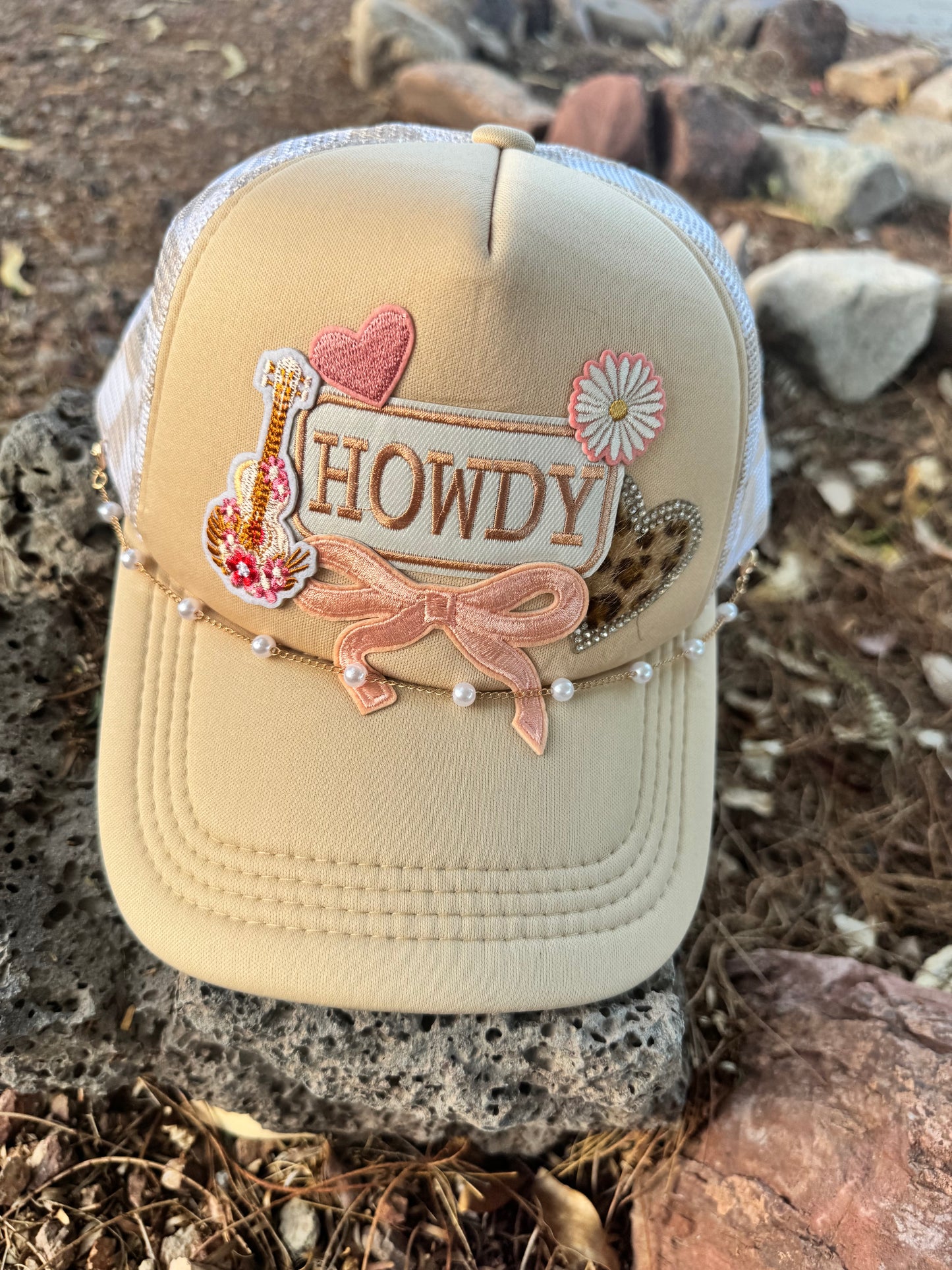 Howdy Darlin neutral trucker hat