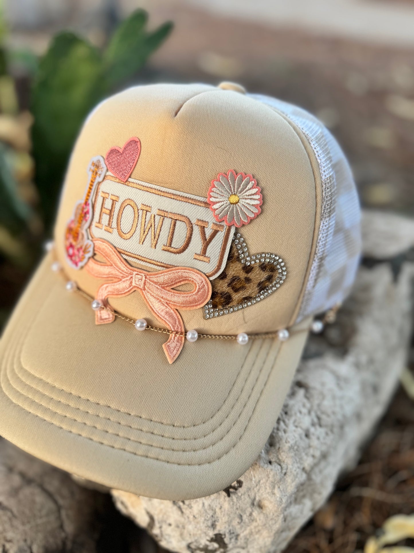 Howdy Darlin neutral trucker hat