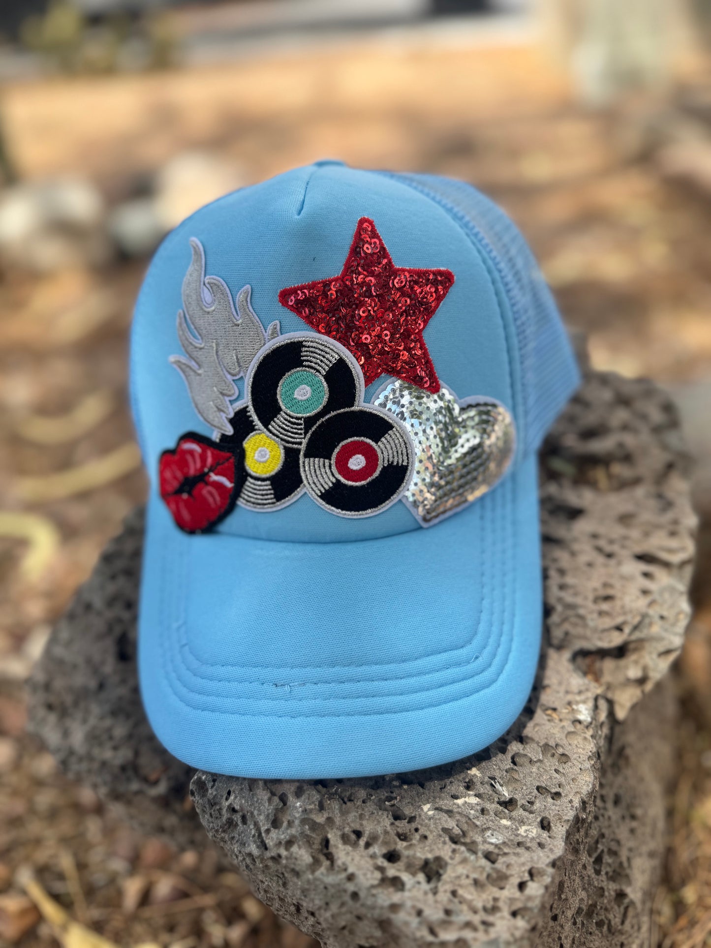 🎧 Vinyl Heat Trucker Hat – All Blue Retro Rock Edition 🎧 Trucker hat
