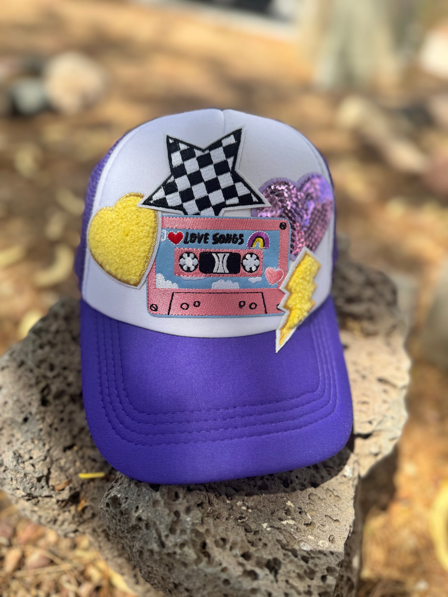 🎶 Love Songs Trucker Hat – 80s Vibes Edition 🎶
